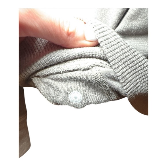 Lululemon Athletica Scuba Crew Sweatshirt Washed Dark Chrome Sz 6 Athleisure - Picture 7 of 8